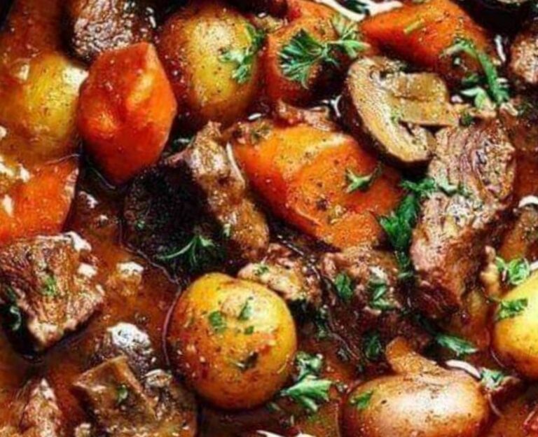 Slow Cooker Beef Bourguignon