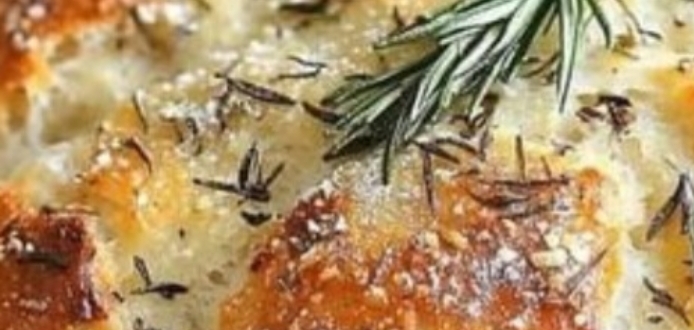 Rustic No Knead Rosemary Garlic Bread