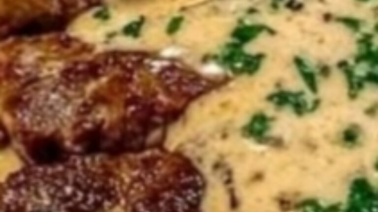 Juicy Steak with Creamy Garlic Sauce