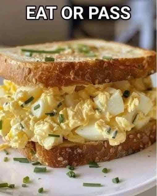 Classic Egg Salad Sandwich Recipe